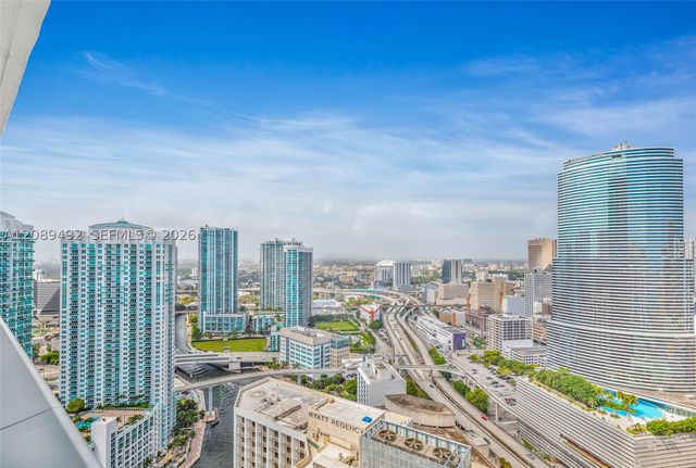 200 Biscayne Boulevard Way 3209, Miami, FL 33131