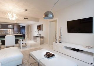 200 Biscayne Boulevard Way 3209, Miami, FL 33131