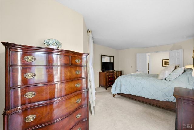 258 Circle Oaks Dr, Napa, CA 94558