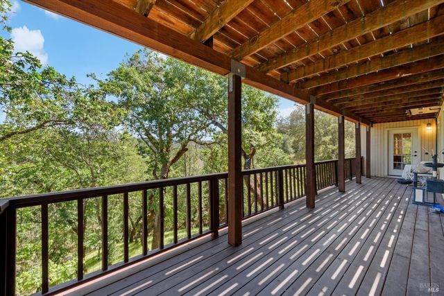 258 Circle Oaks Dr, Napa, CA 94558