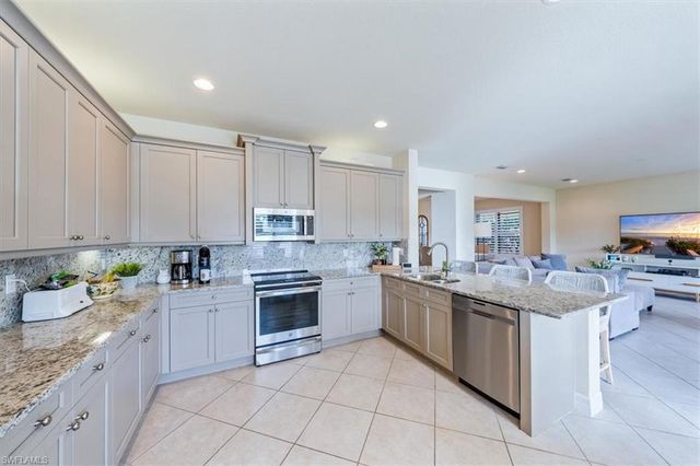 11546 Meadowrun CIR, Fort Myers, FL 33913
