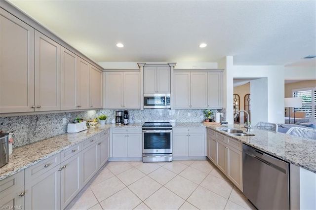 11546 Meadowrun CIR, Fort Myers, FL 33913