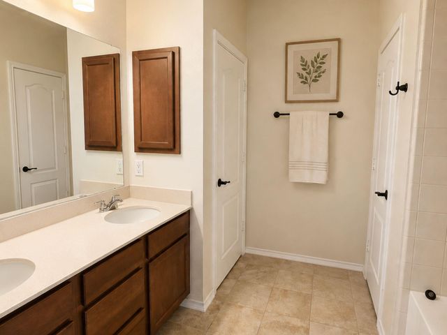 175 Six Shooter DR, Kyle, TX 78640
