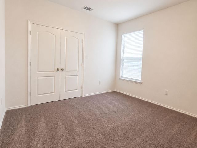 175 Six Shooter DR, Kyle, TX 78640