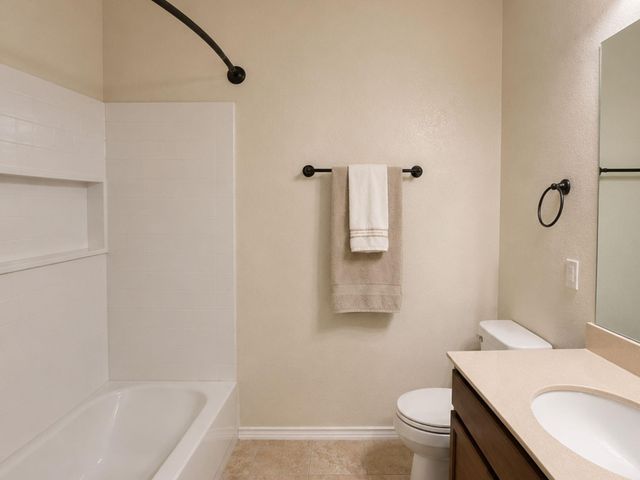 175 Six Shooter DR, Kyle, TX 78640