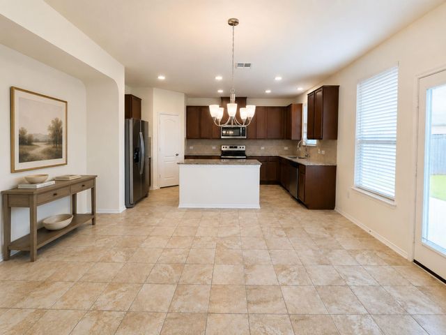 175 Six Shooter DR, Kyle, TX 78640
