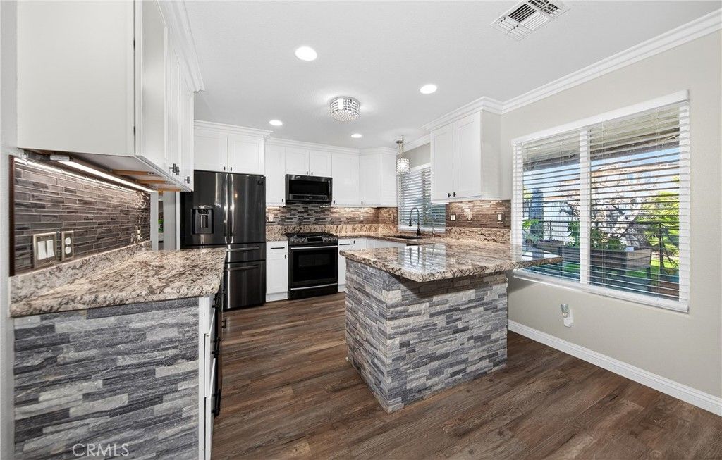 Image 12 of property listing at 520 Cedar View Drive, Beaumont, CA 92223