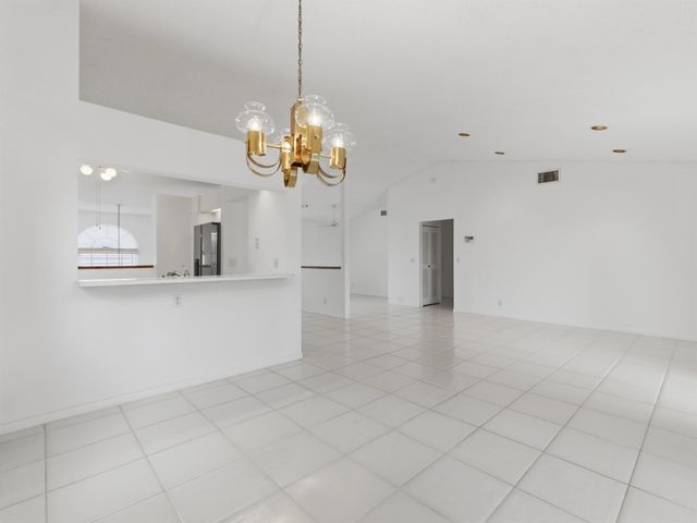 14383 Via Royale 3, Delray Beach, FL 33446