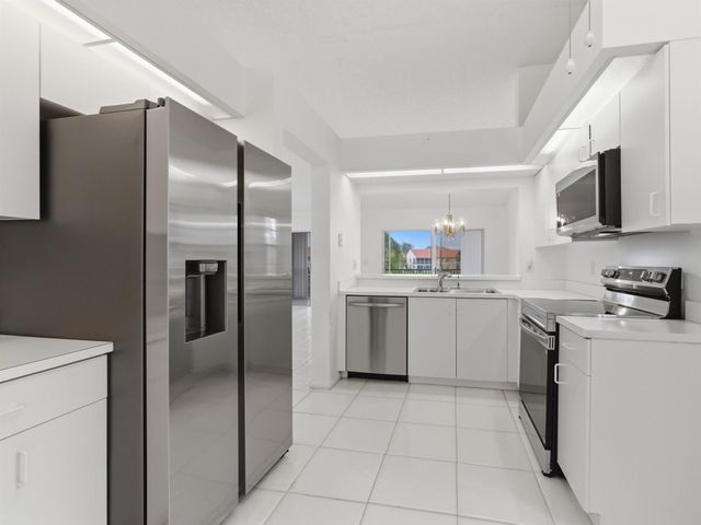 14383 Via Royale 3, Delray Beach, FL 33446