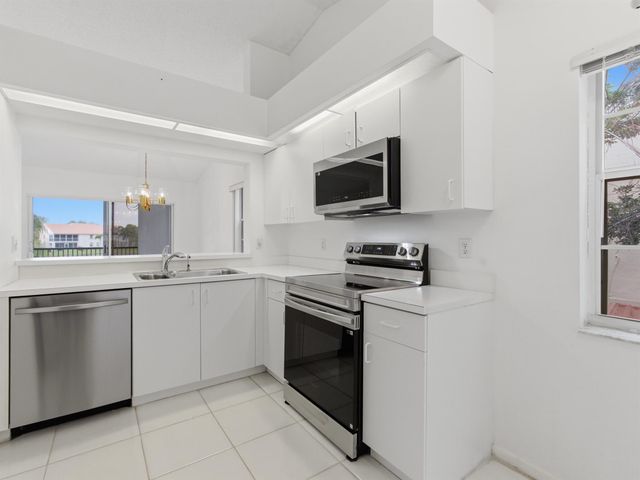 14383 Via Royale 3, Delray Beach, FL 33446