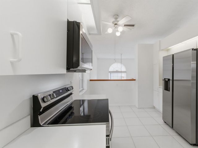 14383 Via Royale 3, Delray Beach, FL 33446