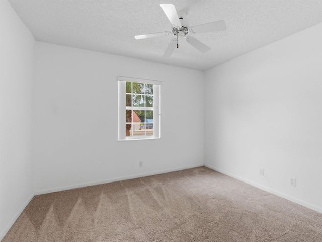 14383 Via Royale 3, Delray Beach, FL 33446