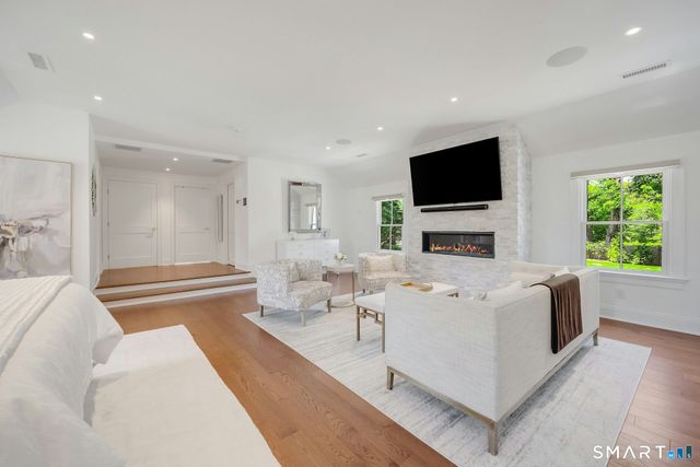 164 Stanwich Road, Greenwich, CT 06830