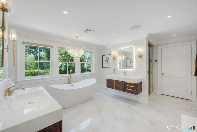 164 Stanwich Road, Greenwich, CT 06830