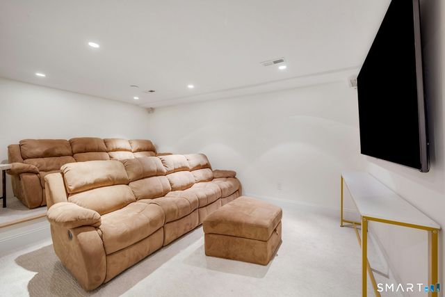 164 Stanwich Road, Greenwich, CT 06830