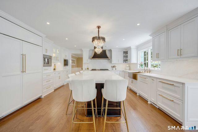 164 Stanwich Road, Greenwich, CT 06830