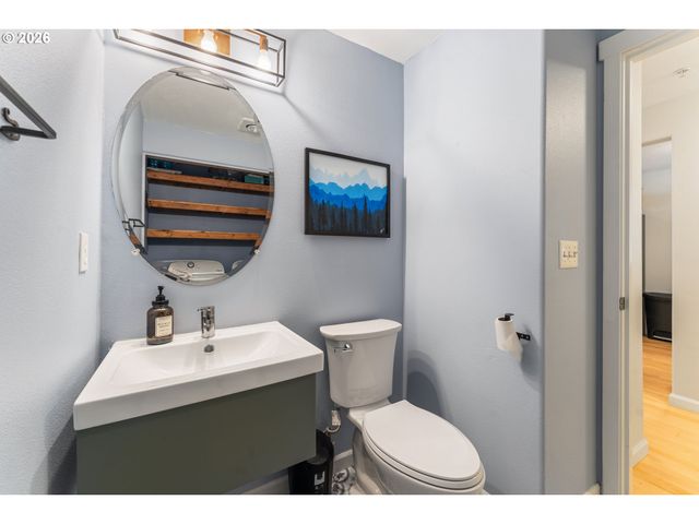 10731 Sw CANTERBURY Ln 103, Portland, OR 97224