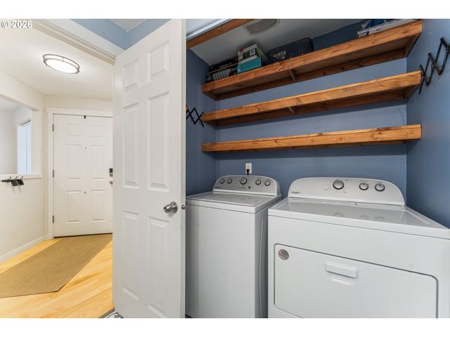 10731 Sw CANTERBURY Ln 103, Portland, OR 97224