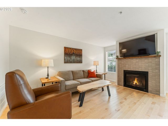 10731 Sw CANTERBURY Ln 103, Portland, OR 97224