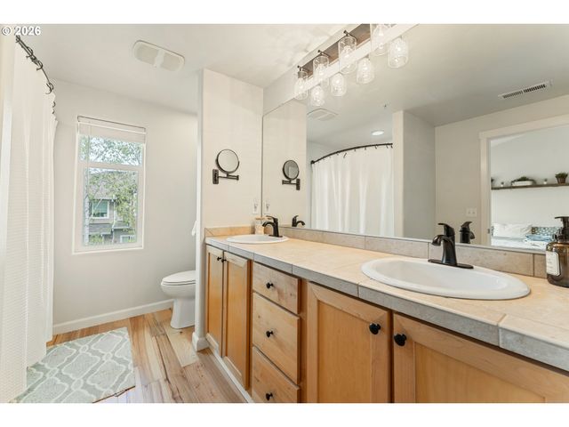 10731 Sw CANTERBURY Ln 103, Portland, OR 97224