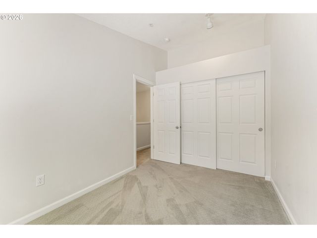 10731 Sw CANTERBURY Ln 103, Portland, OR 97224