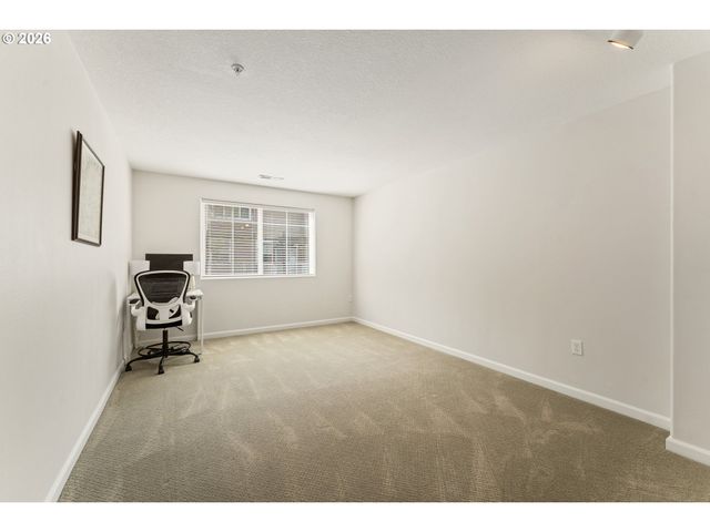 10731 Sw CANTERBURY Ln 103, Portland, OR 97224