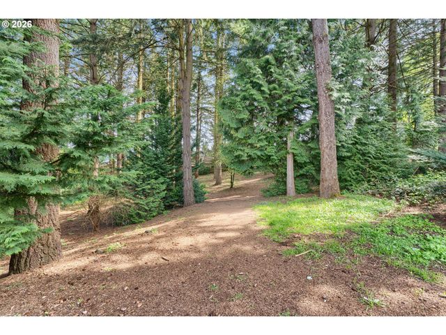 10731 Sw CANTERBURY Ln 103, Portland, OR 97224