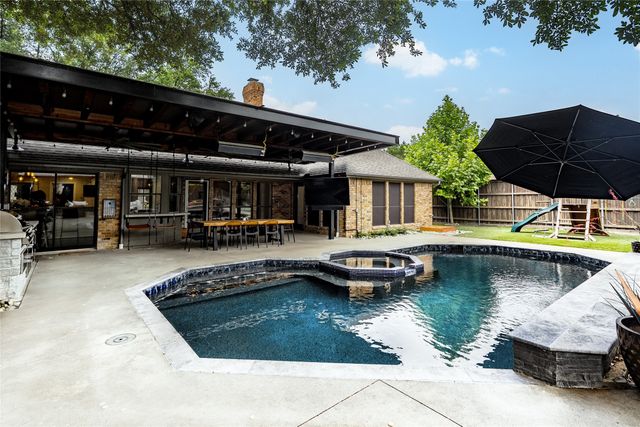 7107 Nicki Court, Dallas, TX 75252