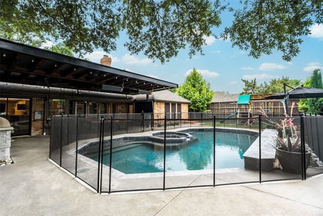 7107 Nicki Court, Dallas, TX 75252
