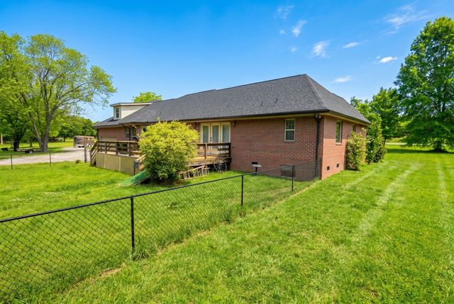 1900 Rocky Valley Rd, Lebanon, TN 37090