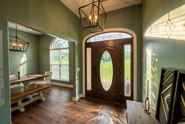 1900 Rocky Valley Rd, Lebanon, TN 37090