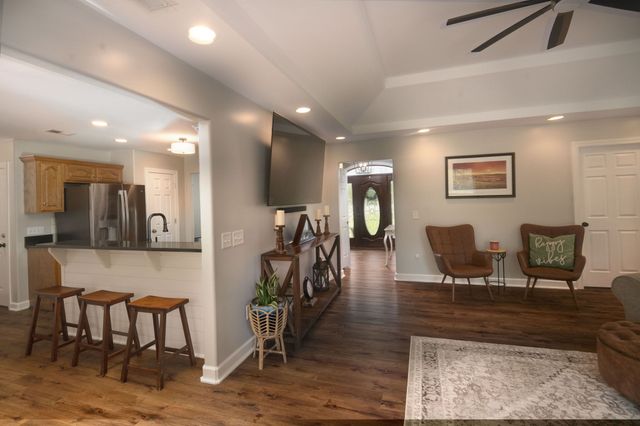 1900 Rocky Valley Rd, Lebanon, TN 37090