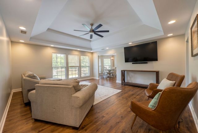 1900 Rocky Valley Rd, Lebanon, TN 37090