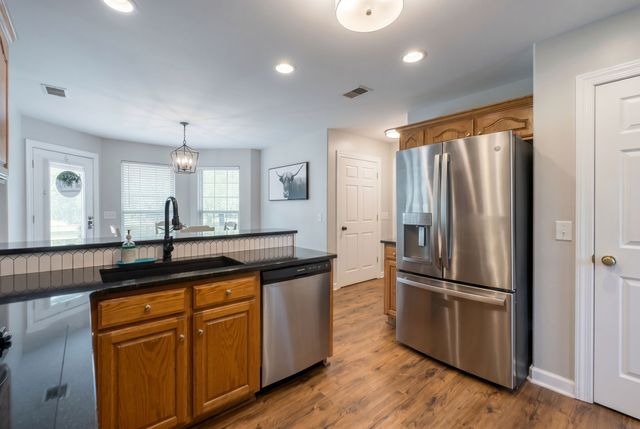 1900 Rocky Valley Rd, Lebanon, TN 37090