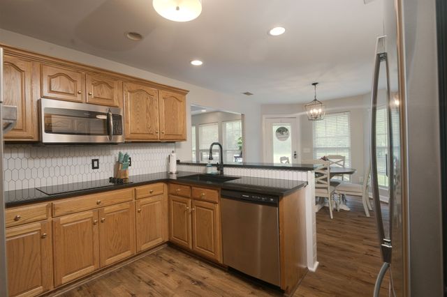 1900 Rocky Valley Rd, Lebanon, TN 37090