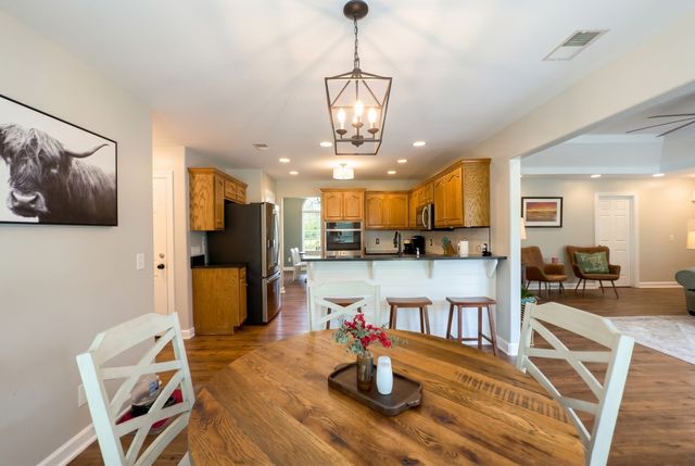 1900 Rocky Valley Rd, Lebanon, TN 37090