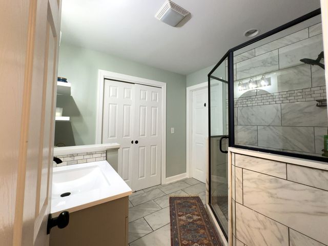 1900 Rocky Valley Rd, Lebanon, TN 37090