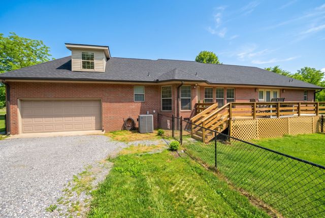 1900 Rocky Valley Rd, Lebanon, TN 37090