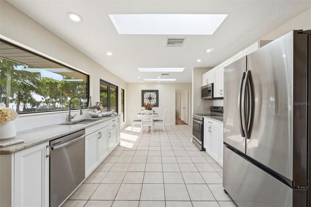 33942 LINDA LANE, Leesburg, FL 34788