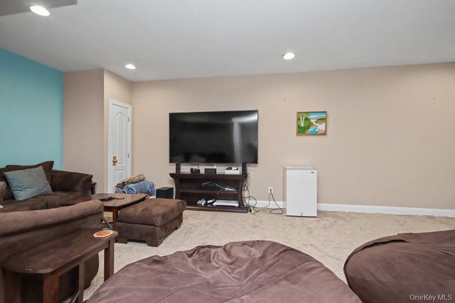 11 Augusta Drive, Cortlandt Manor, NY 10567