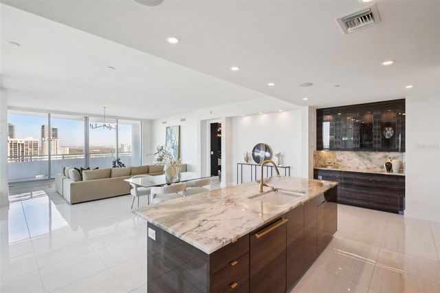 3401 BAYSHORE BOULEVARD 1704, Tampa, FL 33629