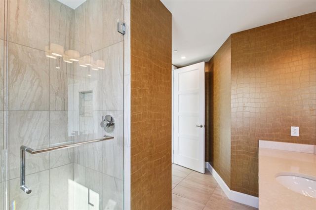 3401 BAYSHORE BOULEVARD 1704, Tampa, FL 33629