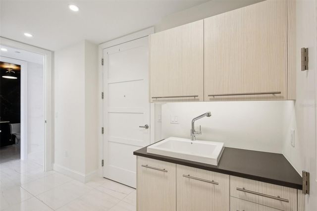 3401 BAYSHORE BOULEVARD 1704, Tampa, FL 33629