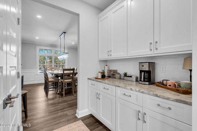 817 Naryshkin Way, Toms River, NJ 08753