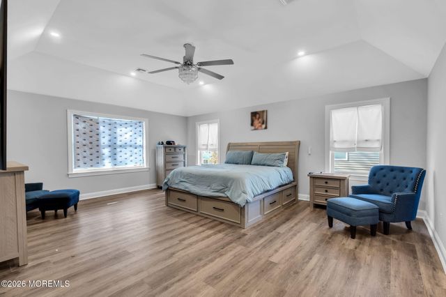 817 Naryshkin Way, Toms River, NJ 08753