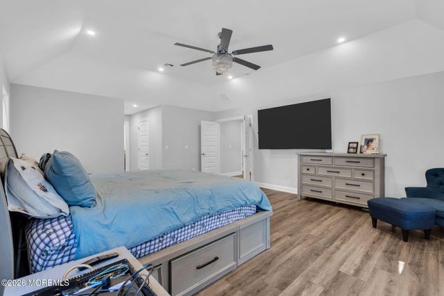 817 Naryshkin Way, Toms River, NJ 08753