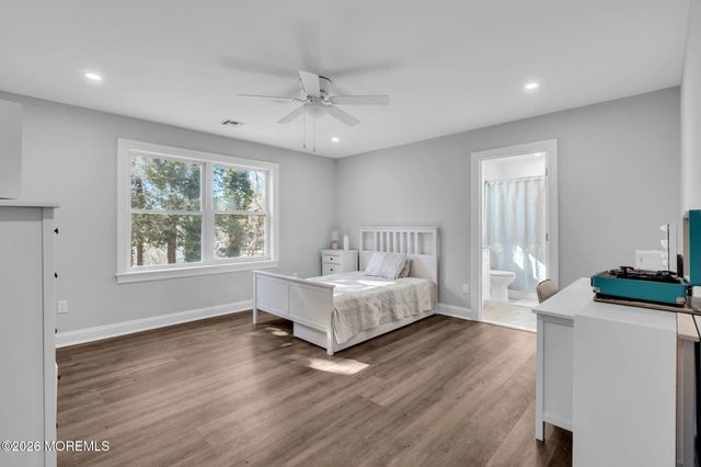 817 Naryshkin Way, Toms River, NJ 08753