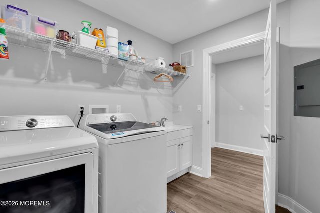 817 Naryshkin Way, Toms River, NJ 08753