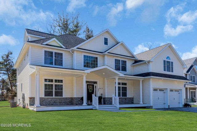 817 Naryshkin Way, Toms River, NJ 08753