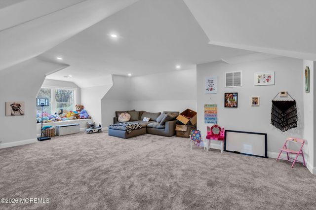 817 Naryshkin Way, Toms River, NJ 08753